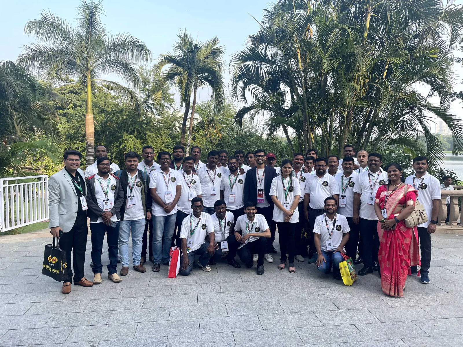 Kiranas meeting the Kirana Club team at an event 1